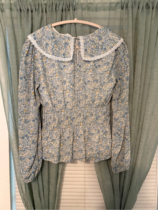 bohme Tops - Floral Lace-Trim Peplum Top - Blue/Yellow